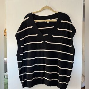 Ava & Viv Black and White V-Neck Sweater Vest